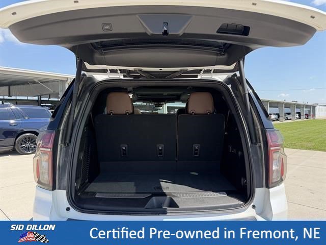 Used 2023 Iridescent Pearl Tricoat Chevrolet High Country image 13
