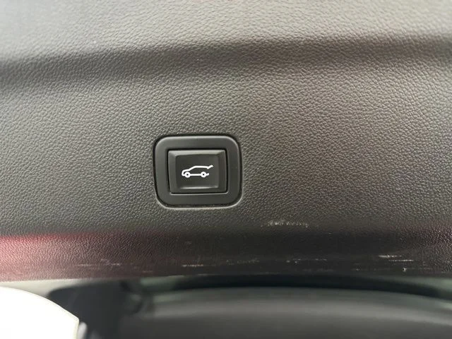 Used 2021 Onyx Black GMC Denali image 13