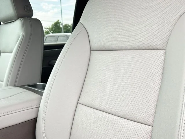 New 2026 Summit White GMC SLT image 29
