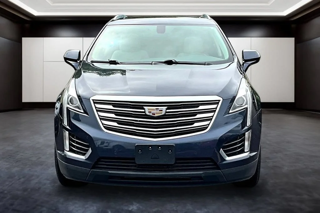 Used 2018 Cadillac XT5 Luxury with VIN 1GYKNCRS9JZ173278 for sale in Beachwood, OH
