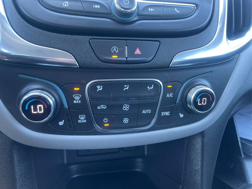 Used 2024 Summit White Chevrolet LT image 28
