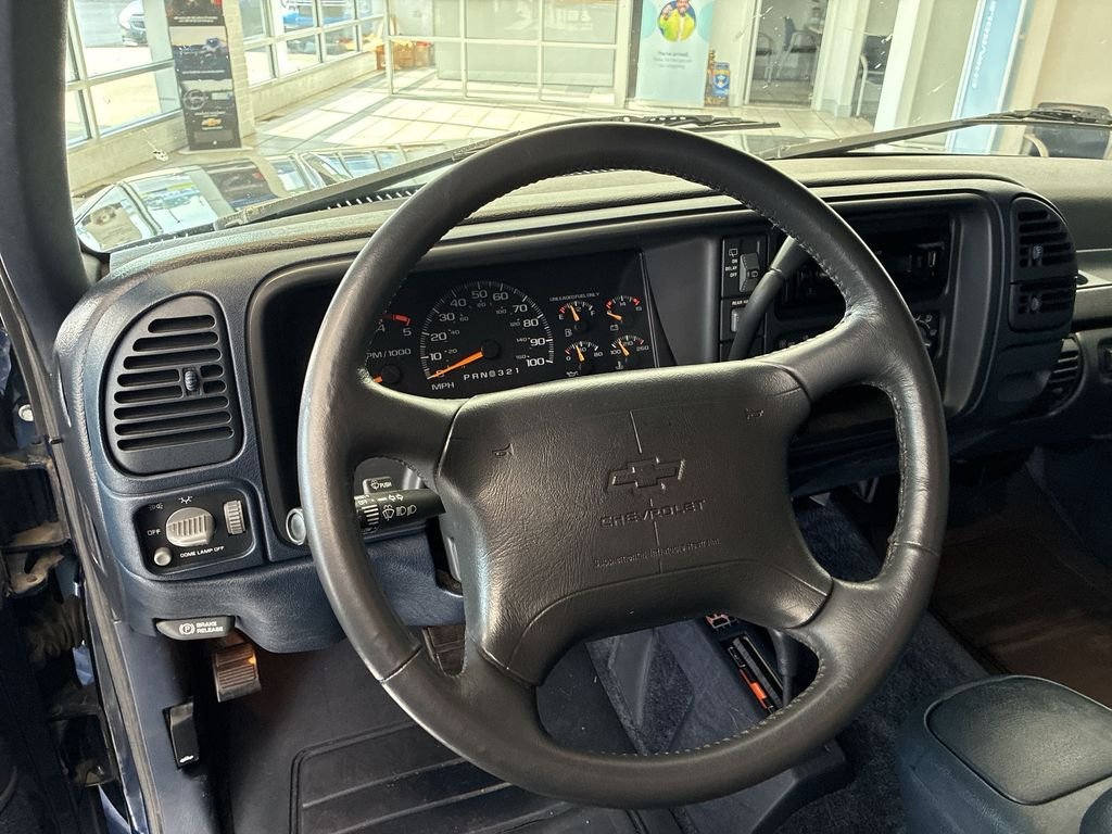 Used 1995 Blue Chevrolet Base image 14