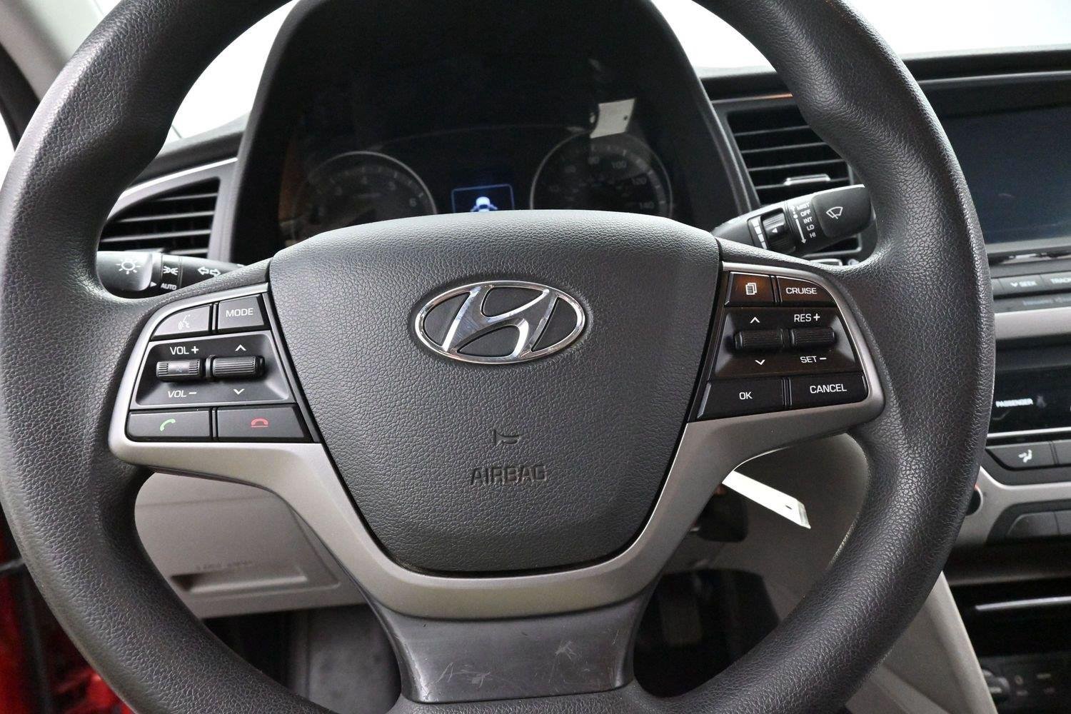 Used 2018 Scarlet Red Hyundai SEL image 15