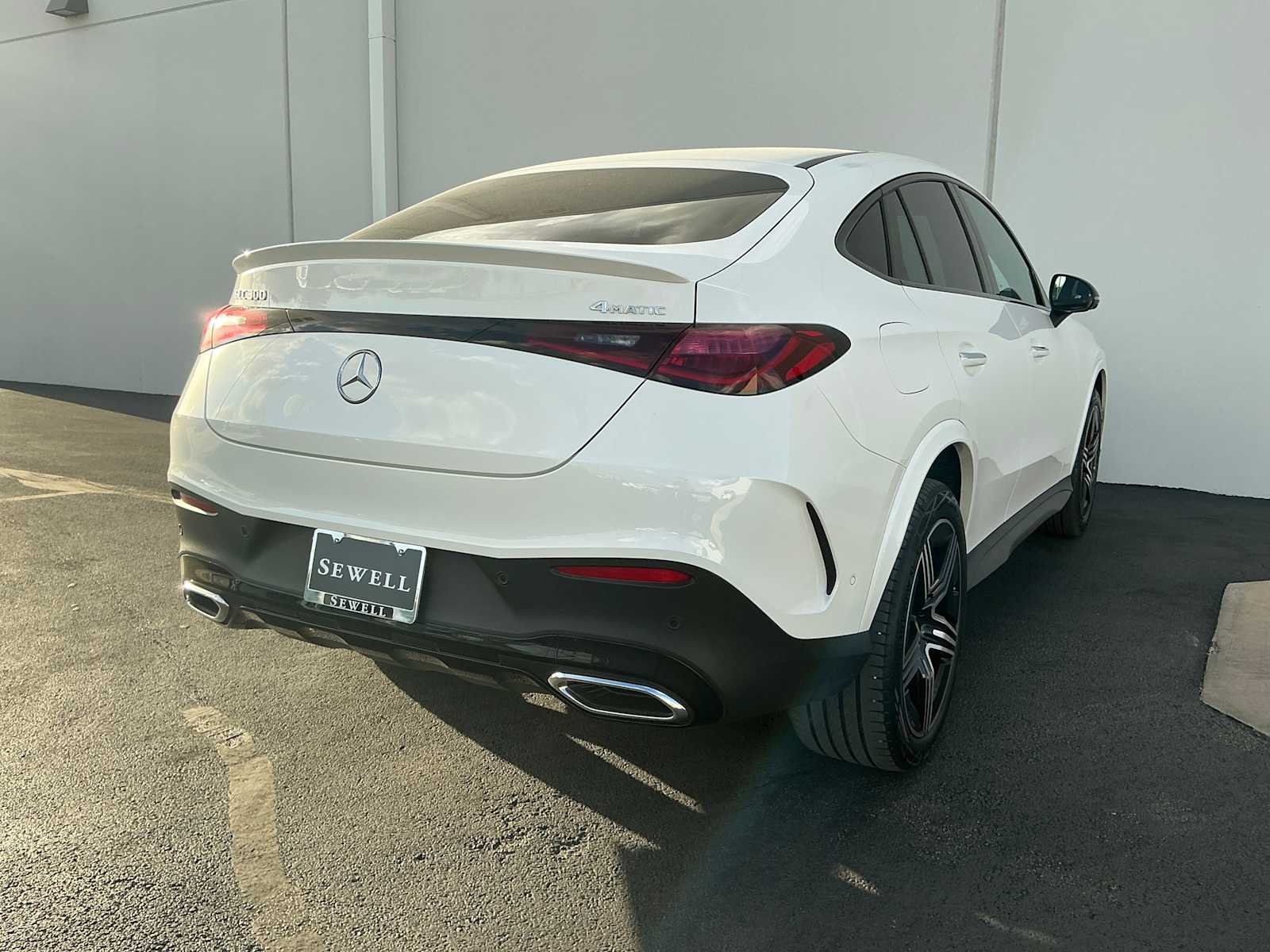 Certified Used 2026 Polar White Mercedes-Benz GLC 300 image 4