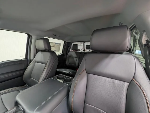 New 2026 Glacier Gray Metallic Tri-Coat Ford F-250® Lariat® image 59