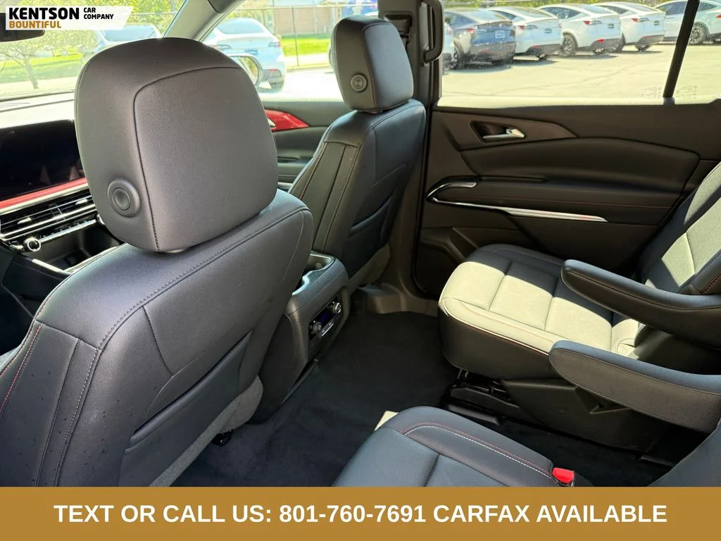 Used 2025 Gray Chevrolet Z71 image 34
