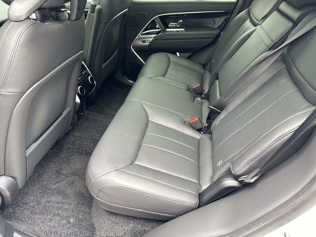 New 2026 Fuji White Land Rover SE image 15