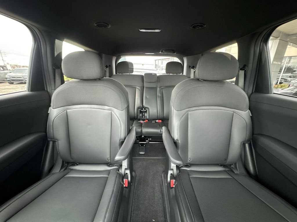 New 2027 Black Kia S image 23