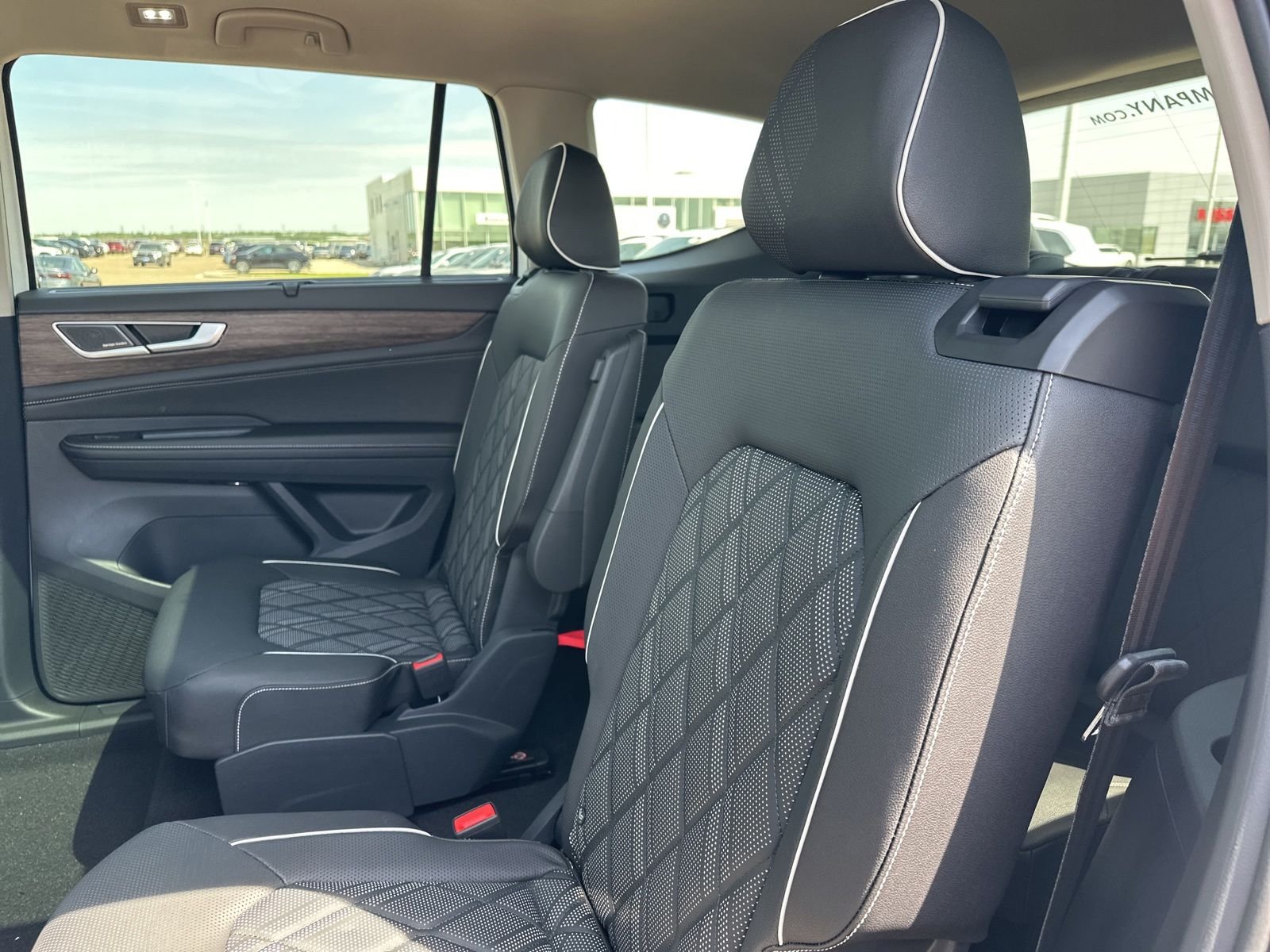 New 2026 White/off-white Volkswagen 2.0T SEL Premium R-Line image 22