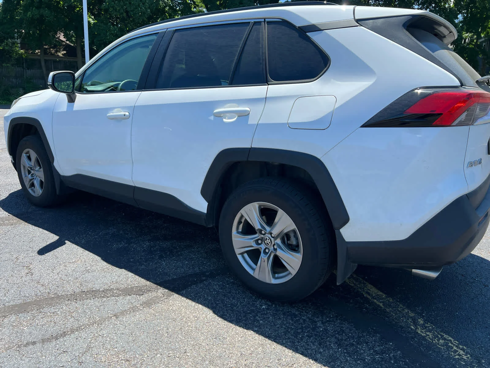 Used 2023 Ice Cap Toyota XLE image 2
