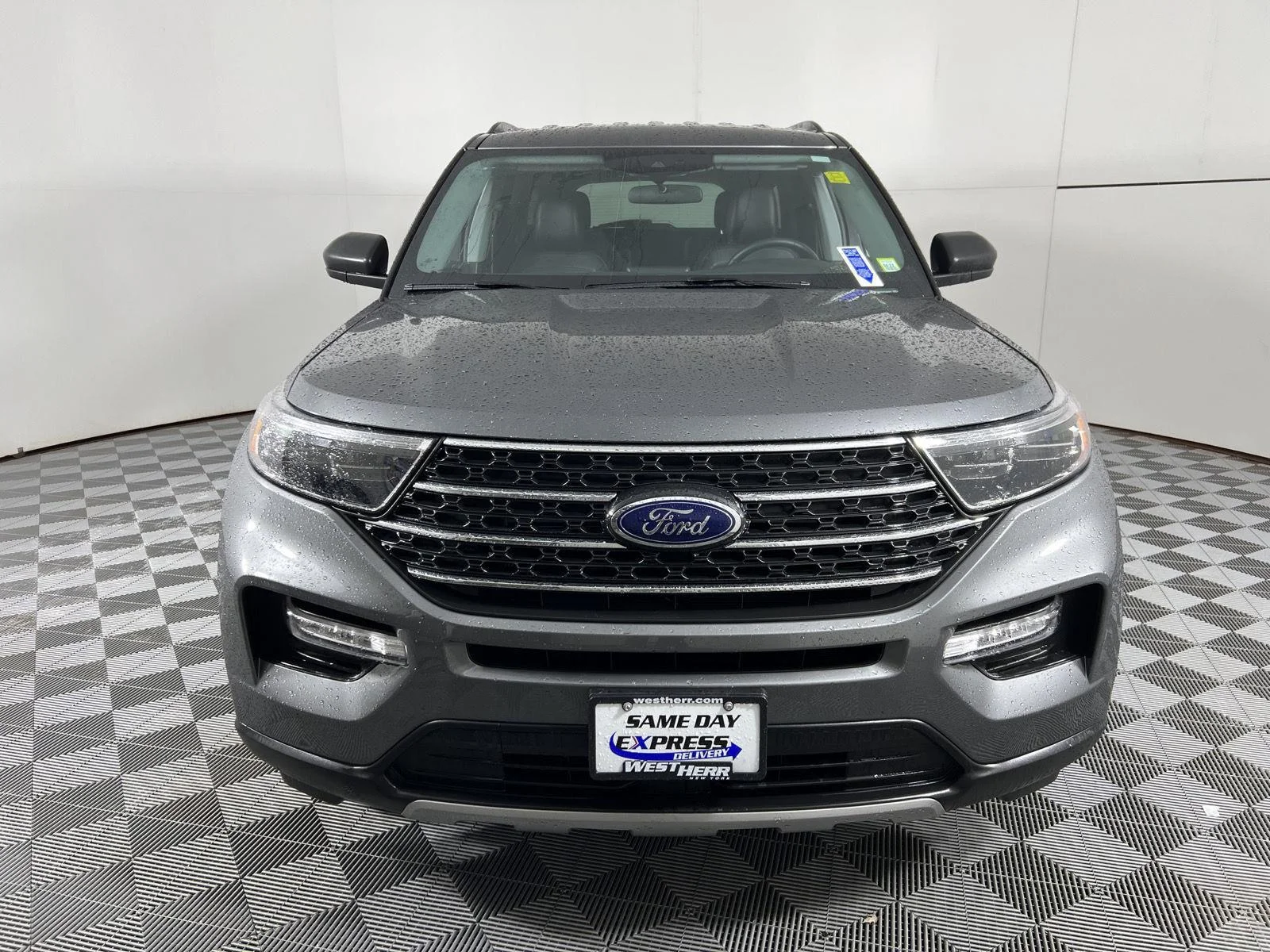 Used 2023 Gray Metallic Ford XLT image 5