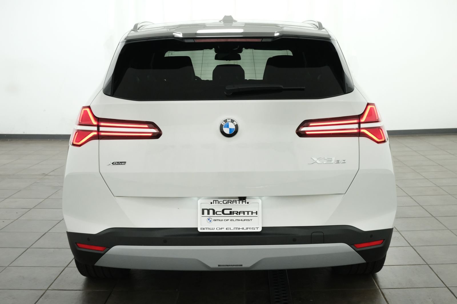 New 2026 Alpine White BMW 30 xDrive image 4