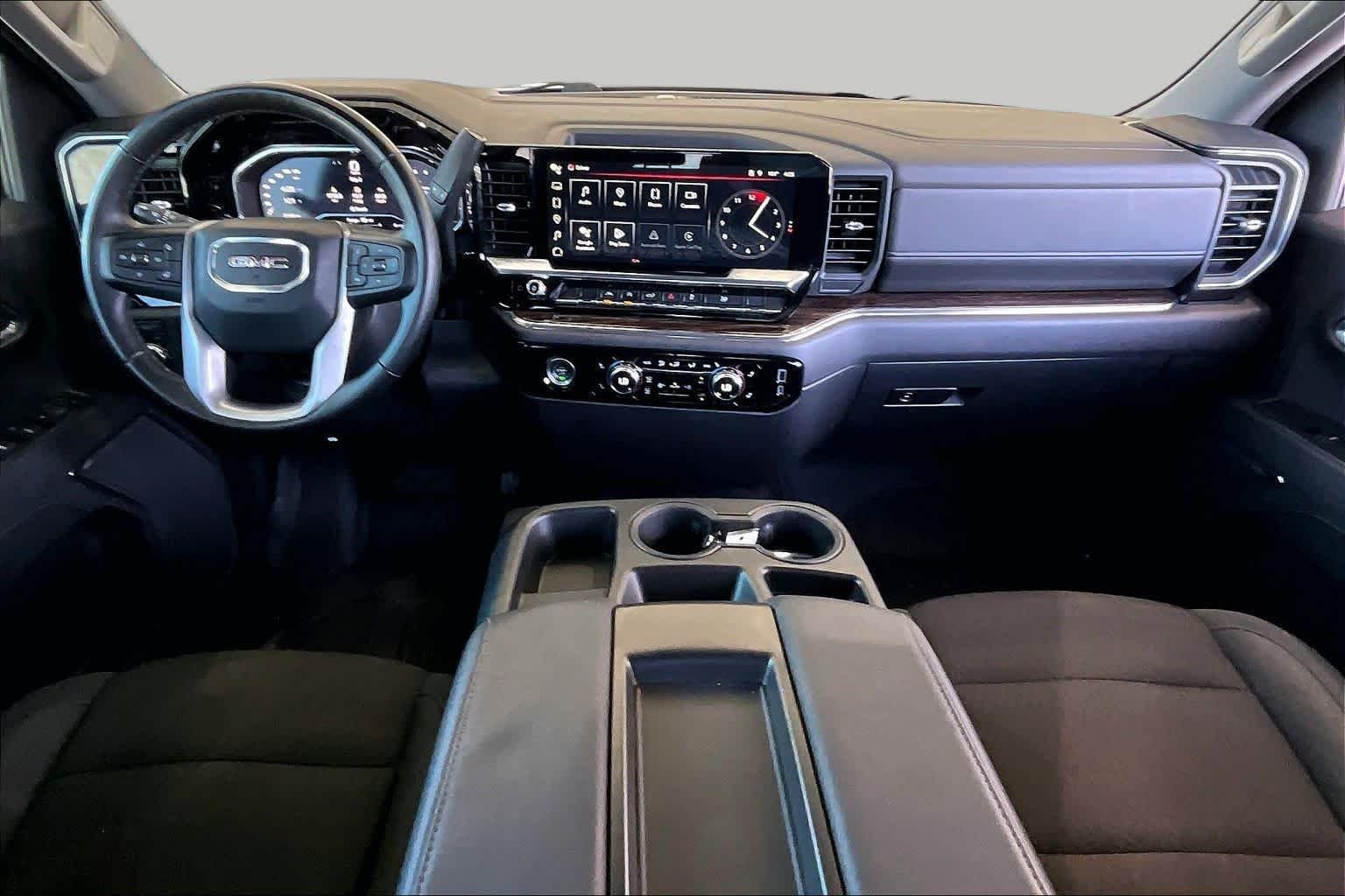 Used 2024 Onyx Black GMC Elevation image 15
