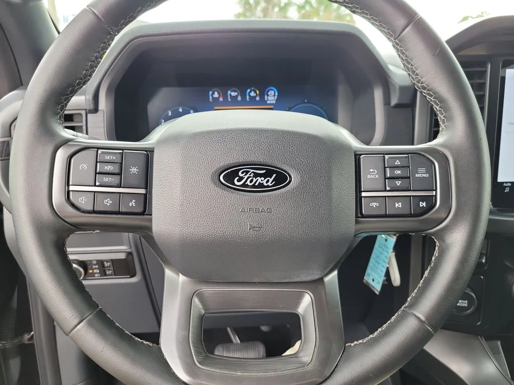 Used 2024 Black Ford XLT image 17