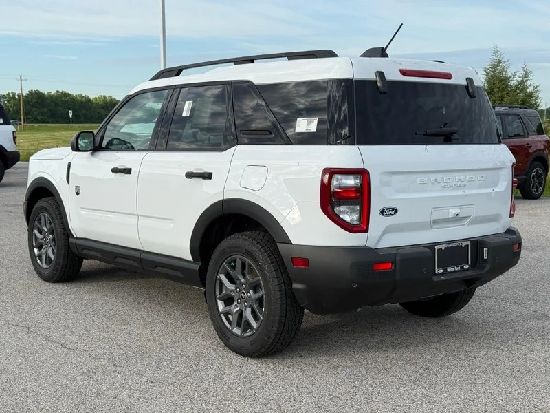 New 2026 Oxford White Ford Big Bend 4x4 image 3