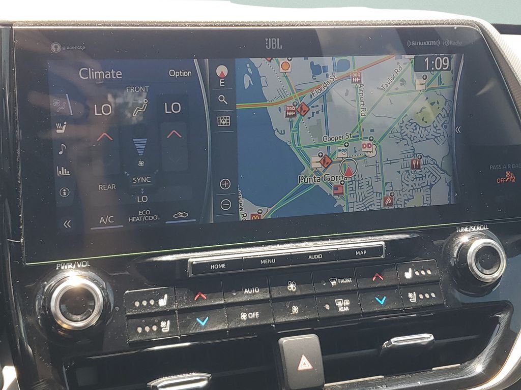 Used 2022  Toyota Platinum image 19