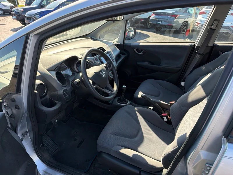 Used 2011  Honda Base image 10