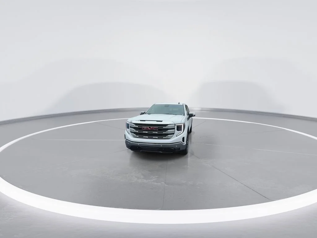 New 2026 Summit White GMC SLE image 3
