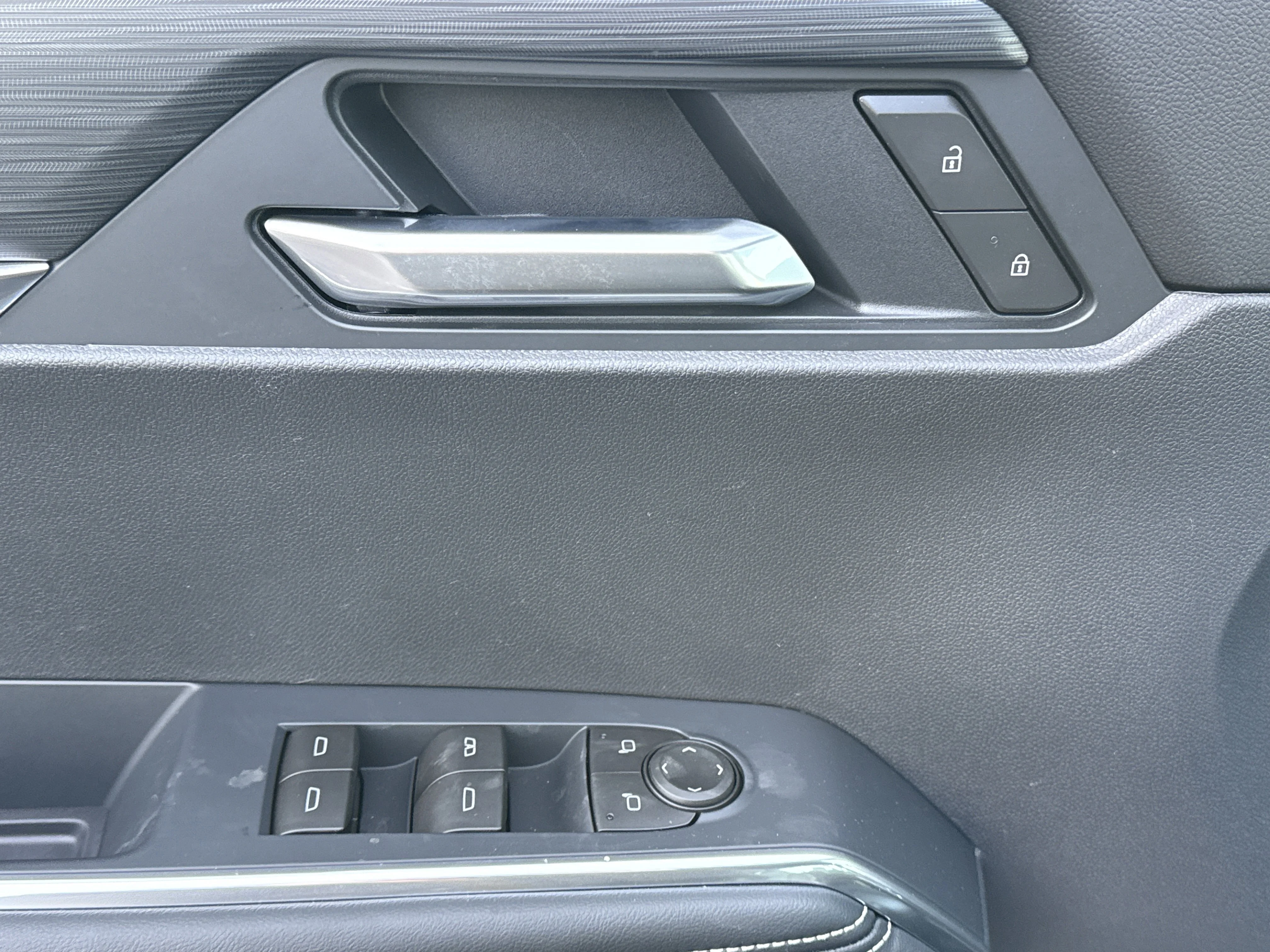 2026 GMC Acadia Elevation - Photo 18