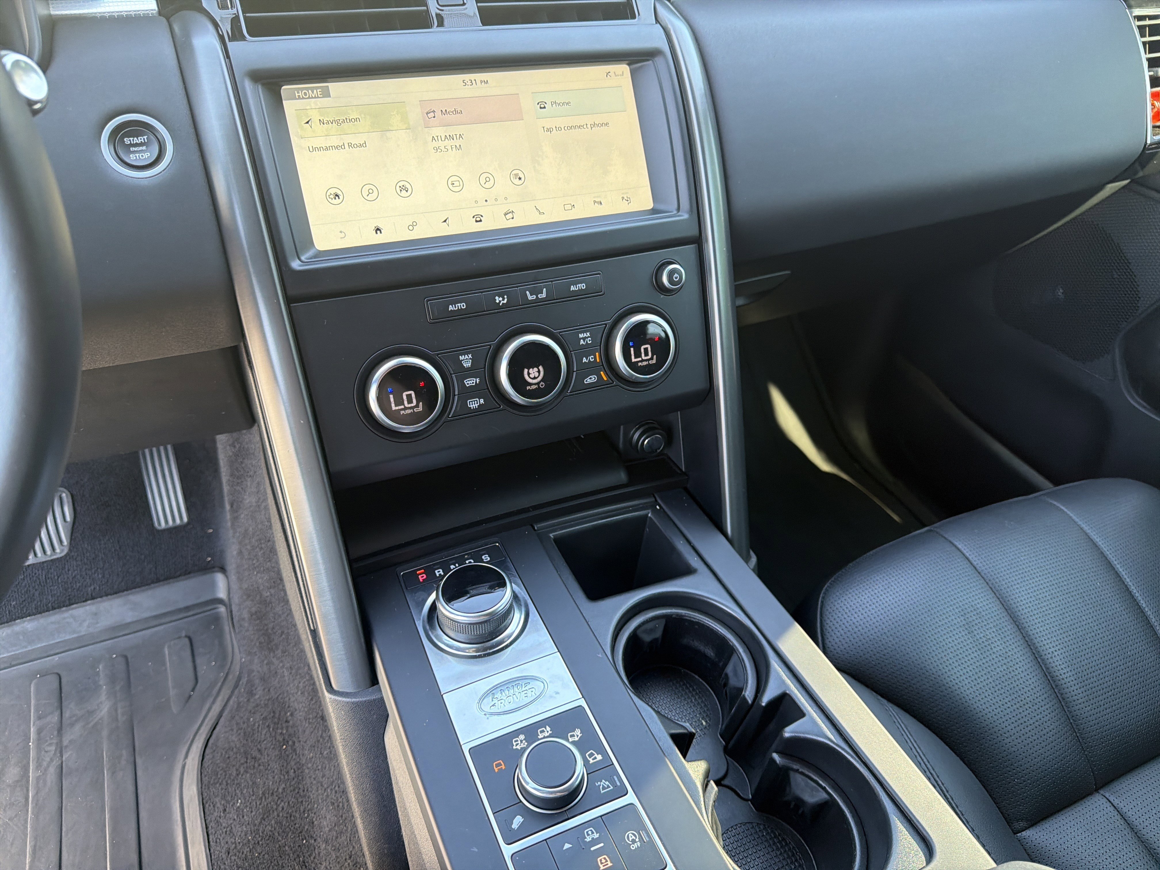 Used 2020 Fuji White Land Rover Landmark Edition image 33