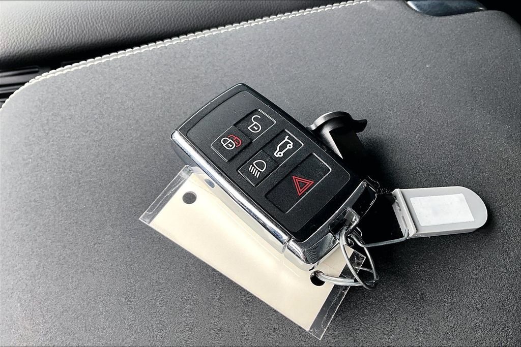 Certified Used 2025 Eiger Gray Metallic Land Rover Dynamic SE image 10