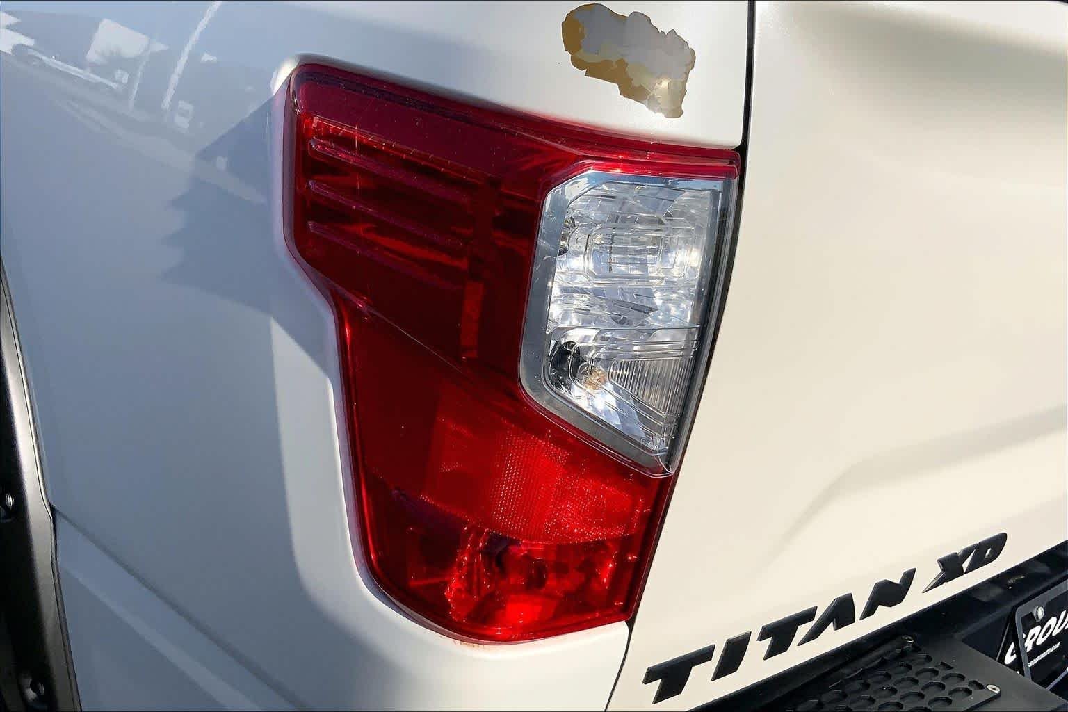 Used 2018 Pearl White Nissan SL image 29