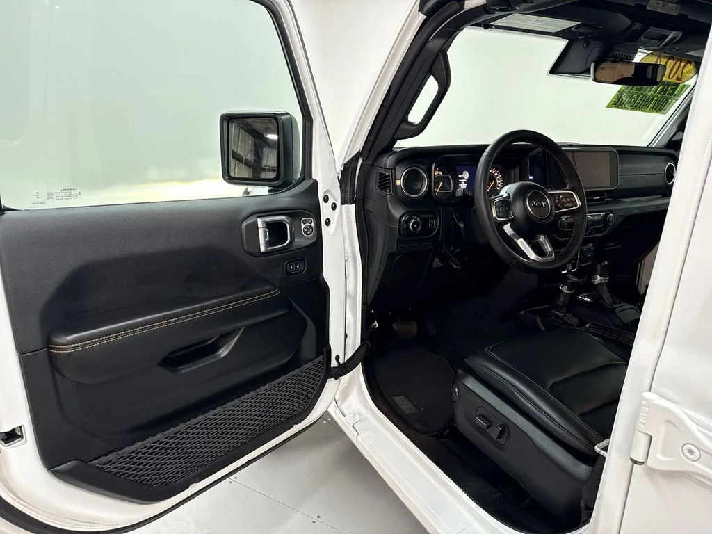 Used 2024 Bright White Clearcoat Jeep Sahara image 15