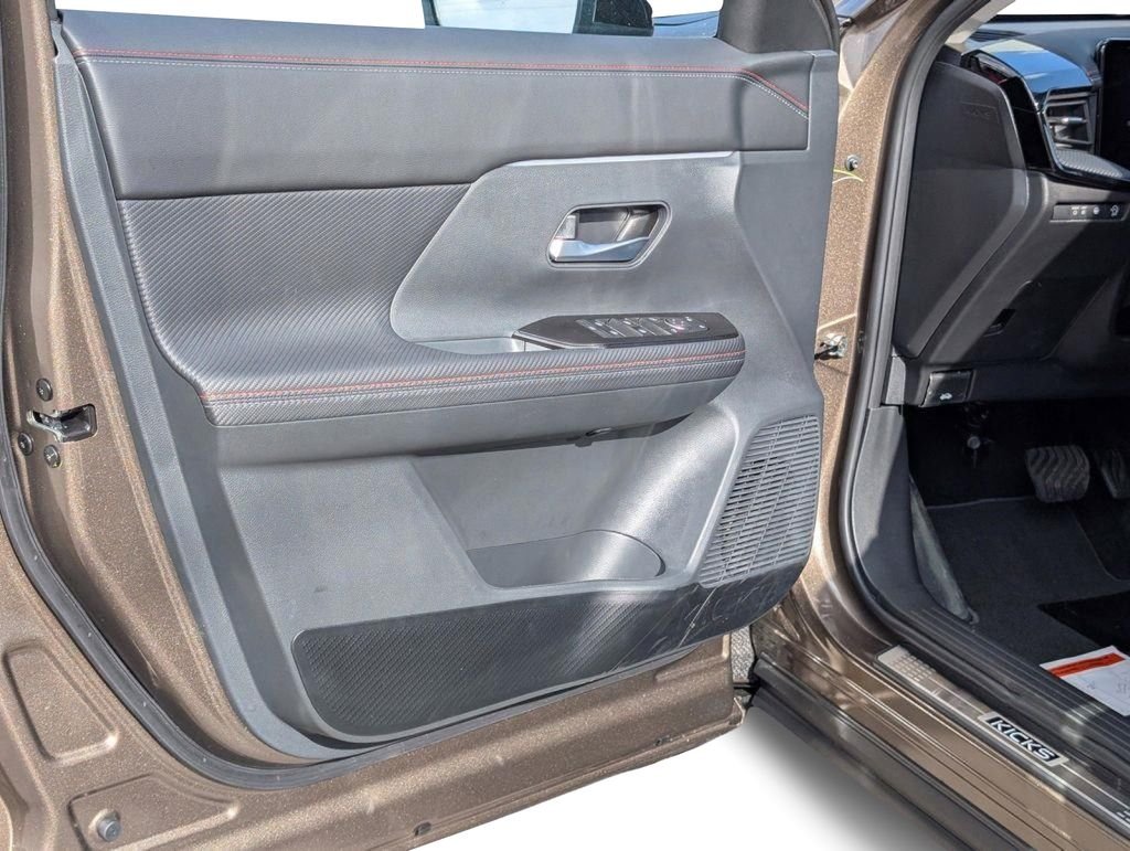 2026 Nissan KICKS SR - Photo 13