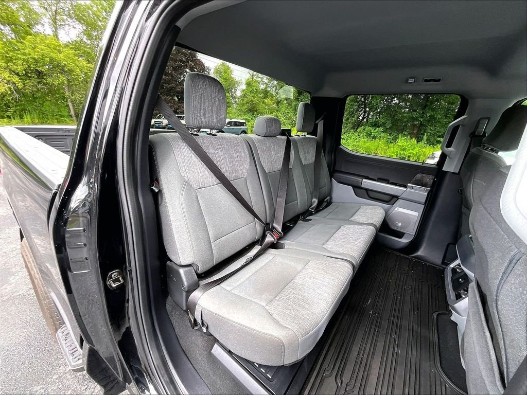 Used 2023 Black Ford XLT image 16