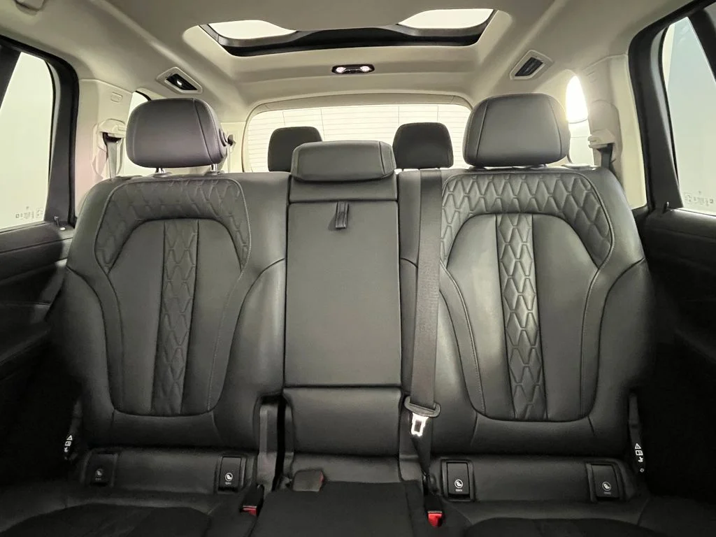 Used 2023 Skyscraper Grey Metallic BMW xDrive40i image 20
