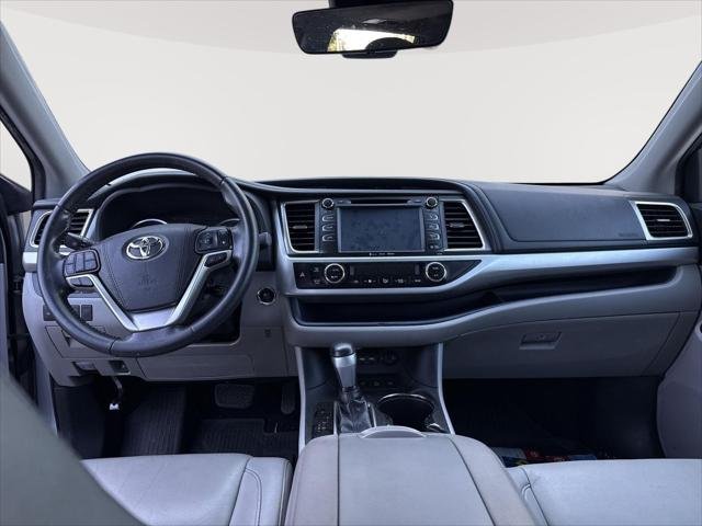 Certified Used 2019 CELESTIAL SILVER METALLIC Toyota  image 3