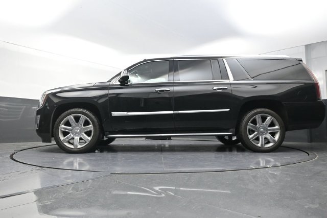 Used 2020 Black Cadillac Premium image 35