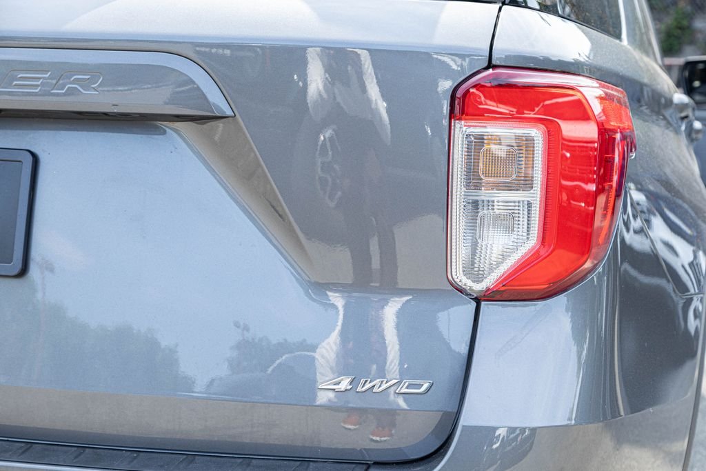 Used 2023 Gray Ford XLT image 6