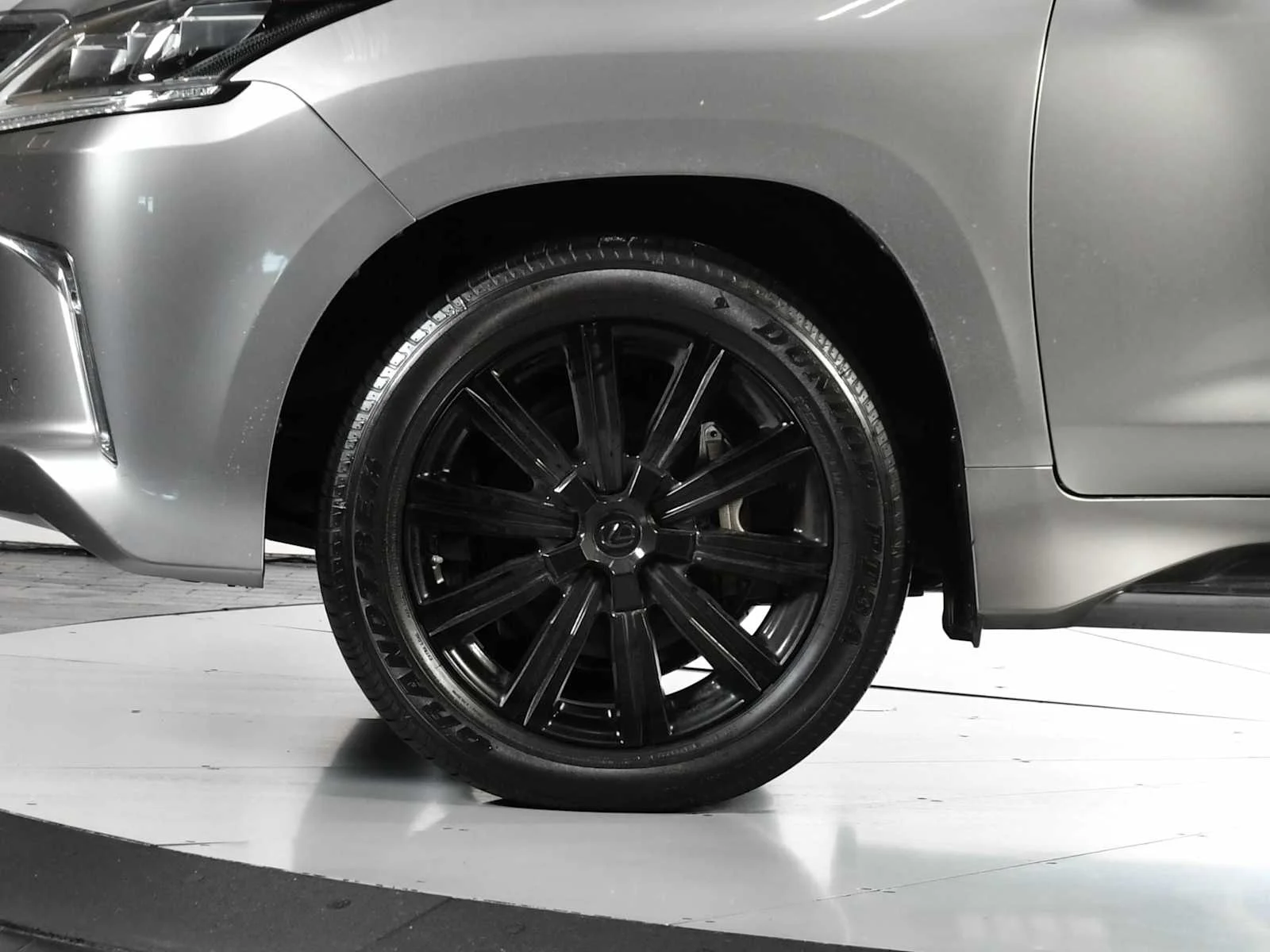 Used 2019 Atomic Silver Lexus  image 12