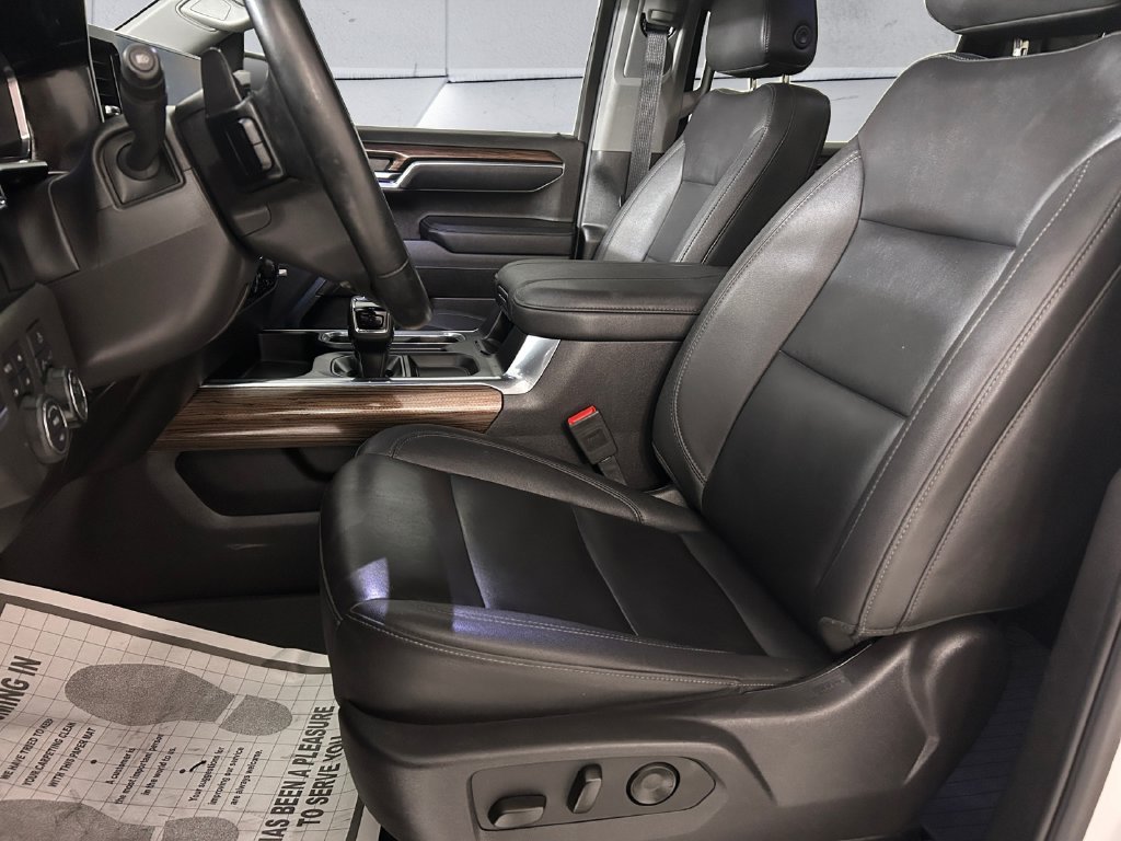 Used 2024 White Chevrolet LT Trail Boss image 7