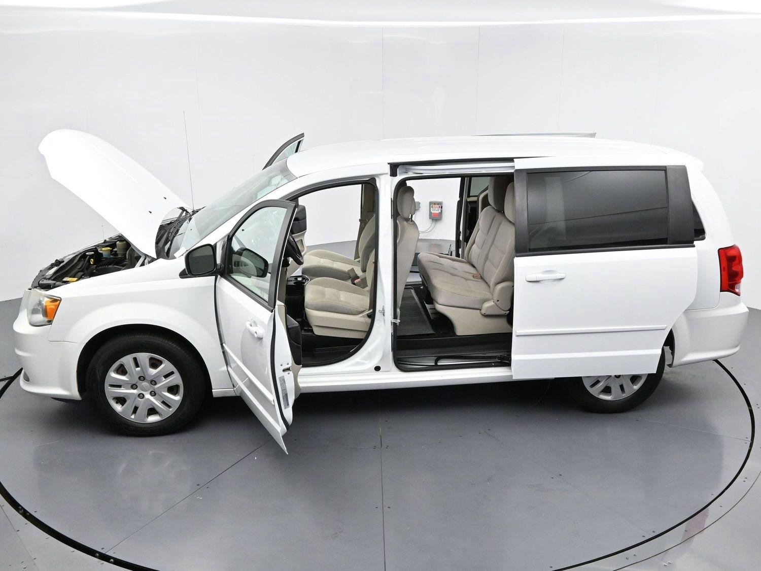 Used 2017 White Knuckle Clearcoat Dodge SE image 32
