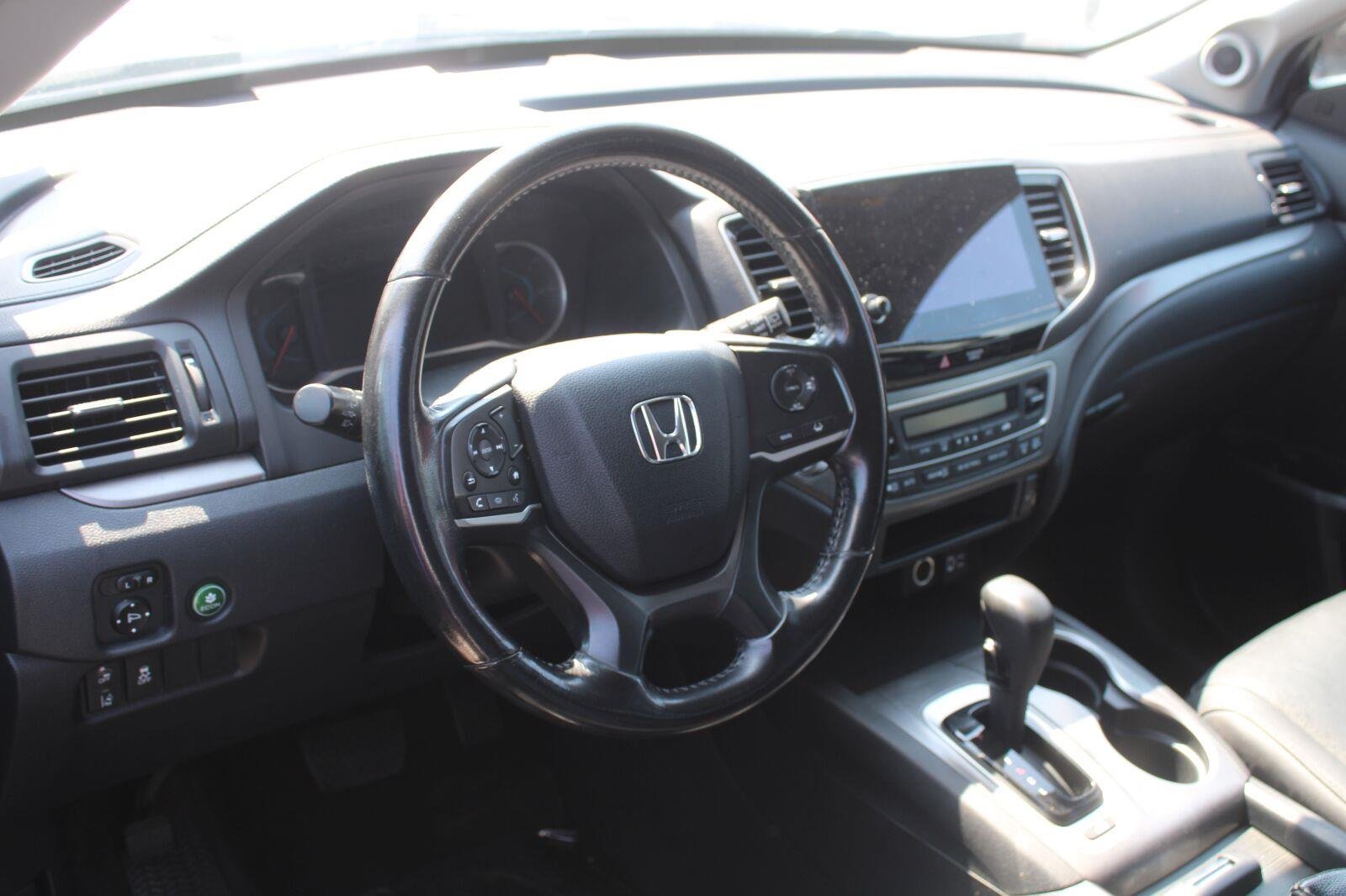 Used 2020 Crystal Black Pearl Honda EX-L image 8