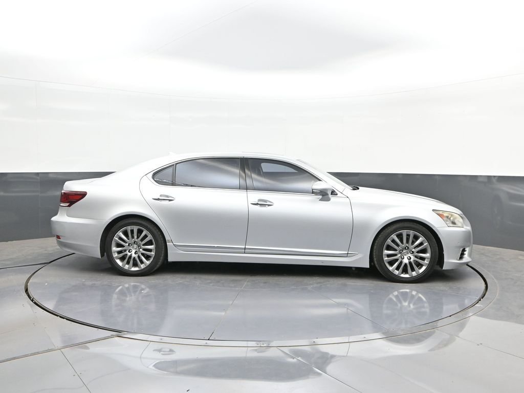 Used 2013 Silver Lexus 460 L image 24