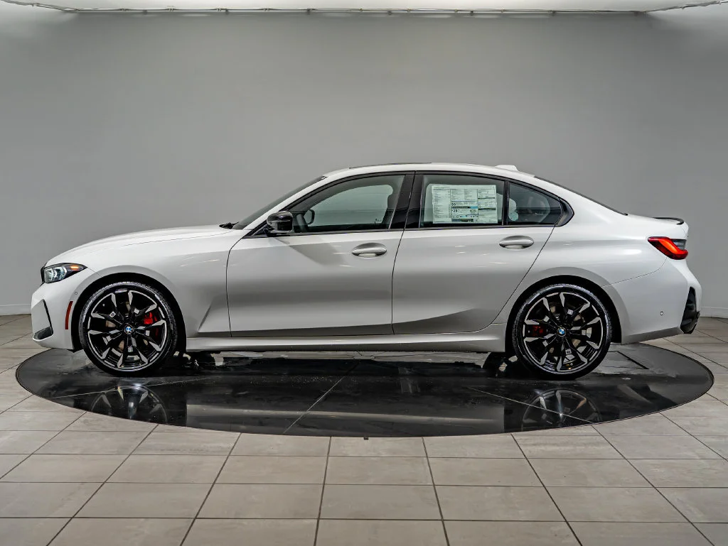 New 2026 Alpine White BMW 330i xDrive image 8