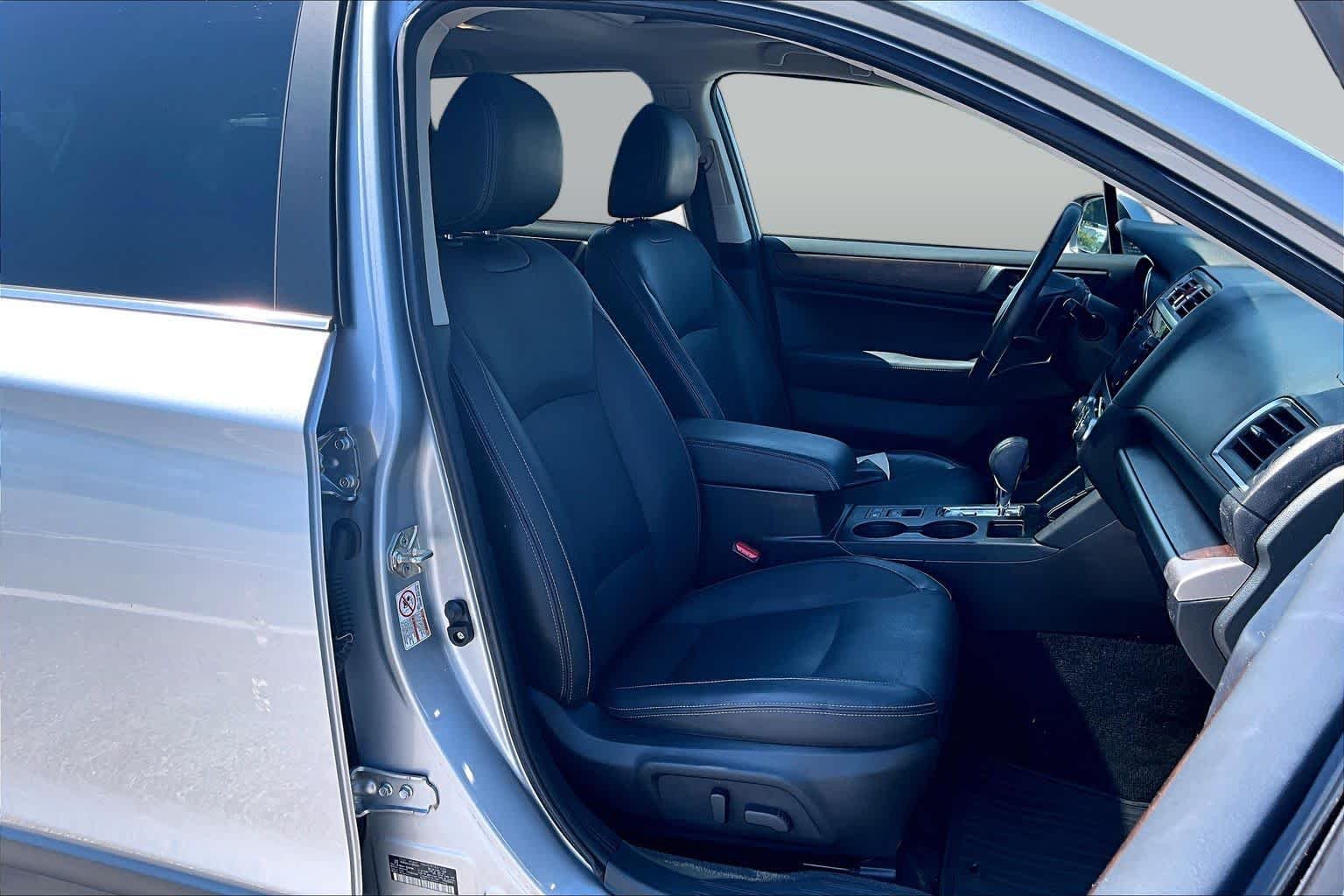 Used 2015 Ice Silver Metallic Subaru 2.5i Limited image 9