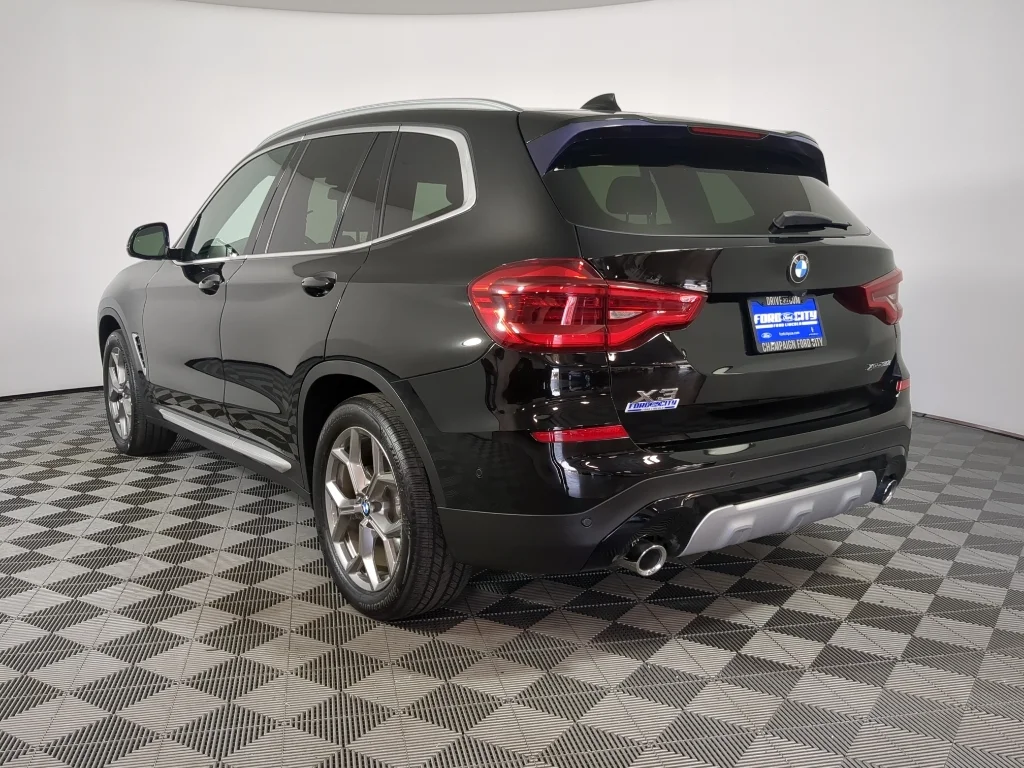 Used 2020 Black BMW xDrive30i image 6