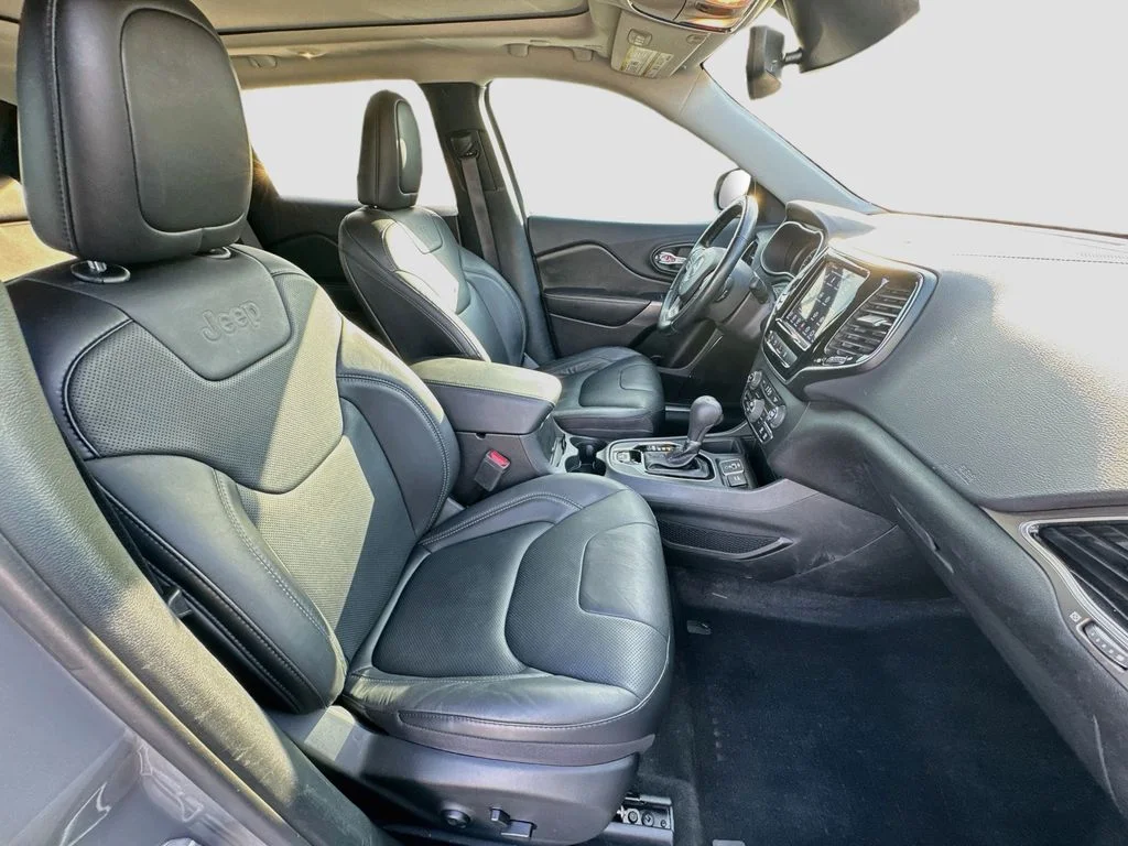 Used 2021 Gray Jeep Limited image 34