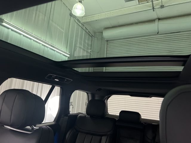Certified Used 2025 Fuji White Land Rover SE image 36