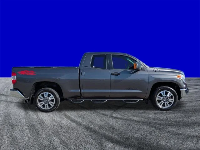 Used 2016 Gray Toyota SR5 image 3