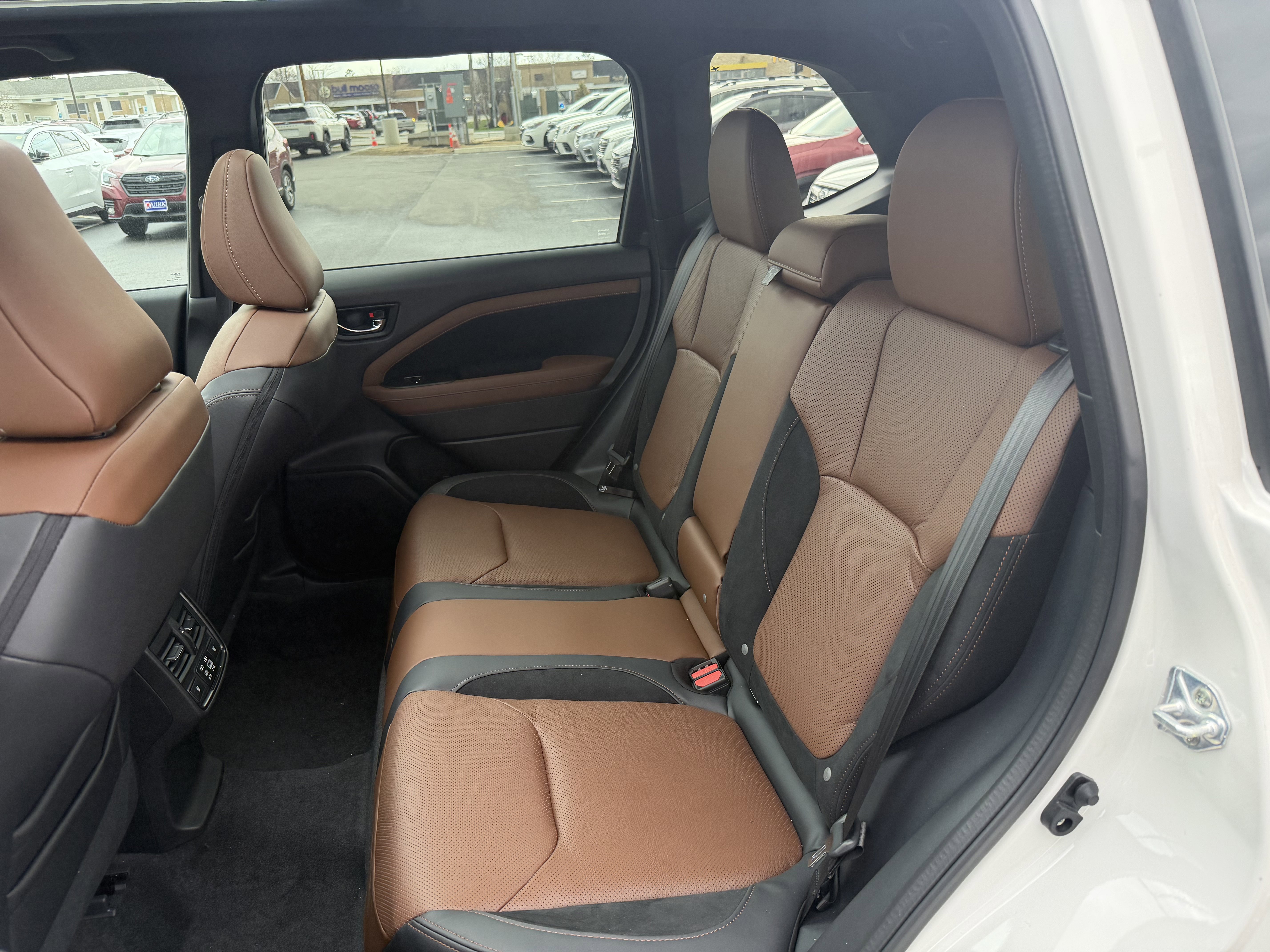 Used 2026 Crystal White Pearl Subaru Touring image 19