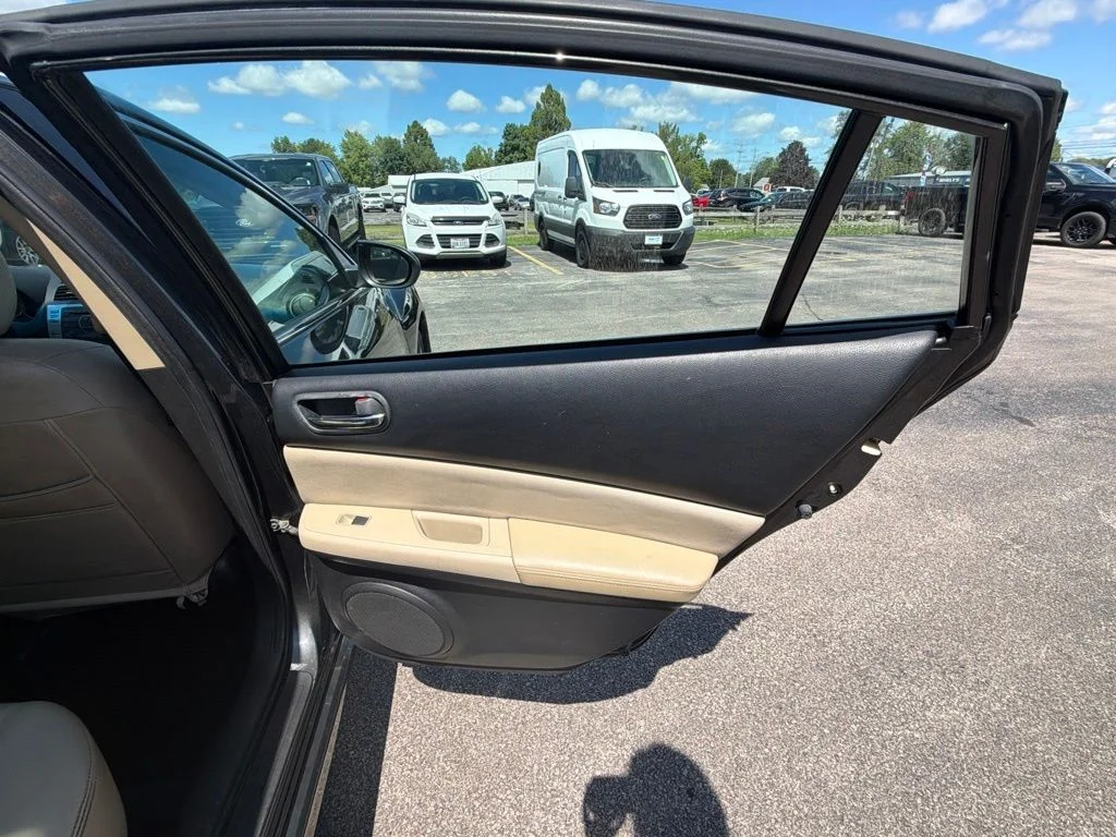 Used 2012 Autumn Bronze Mazda i Touring image 20