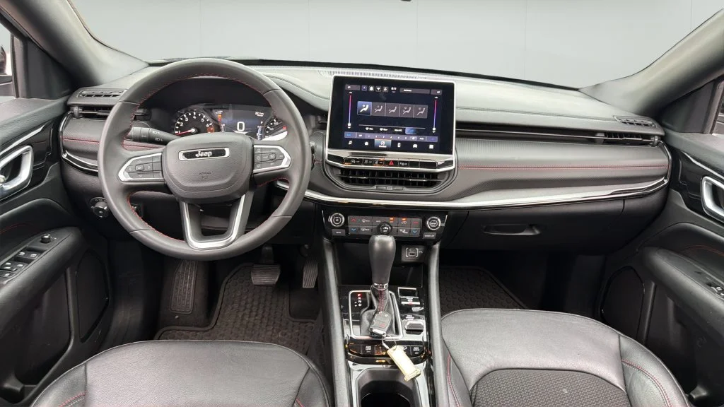 2025 Jeep Compass Trailhawk - Photo 15