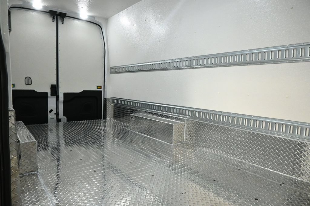 New 2026 Oxford White Ford Base image 20