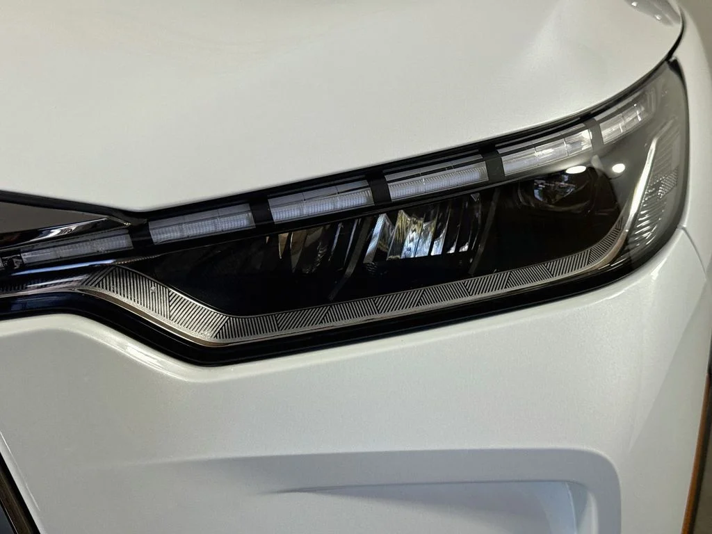 Certified Used 2026 White / Black INFINITI SPORT image 43