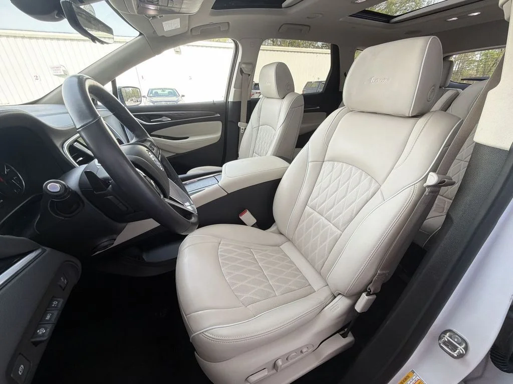 Used 2023 White Buick Avenir image 20